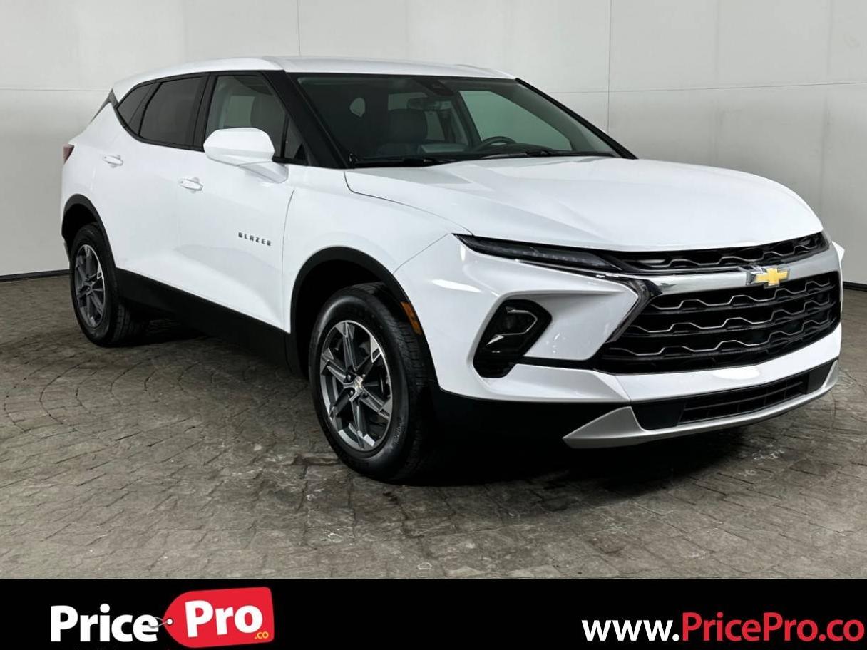 CHEVROLET BLAZER 2023 3GNKBCR46PS106179 image