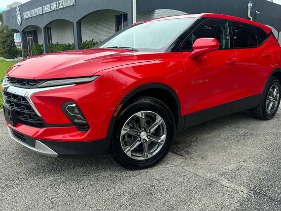 CHEVROLET BLAZER 2023 3GNKBCR40PS199426 image