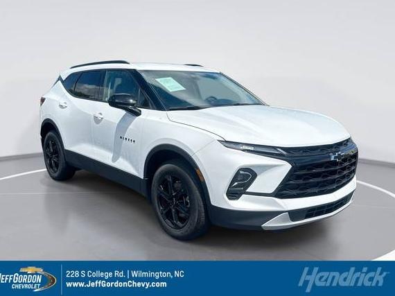 CHEVROLET BLAZER 2023 3GNKBCR46PS224331 image