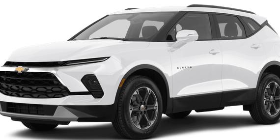CHEVROLET BLAZER 2023 3GNKBHR47PS224819 image