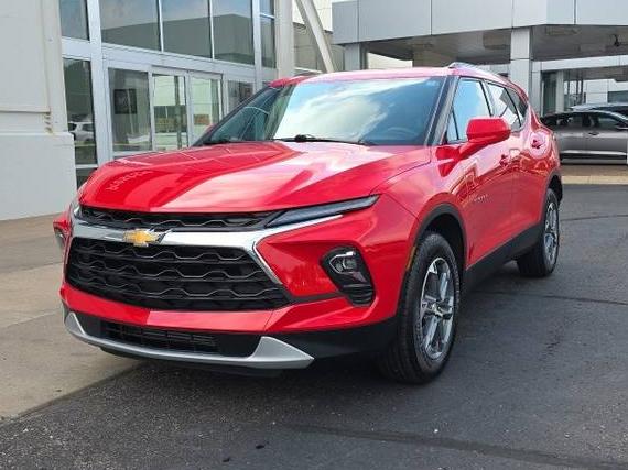 CHEVROLET BLAZER 2023 3GNKBHR43PS196842 image