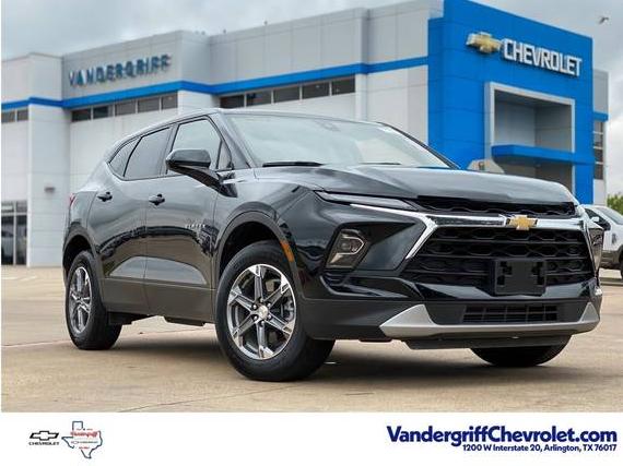 CHEVROLET BLAZER 2023 3GNKBCR44PS145045 image
