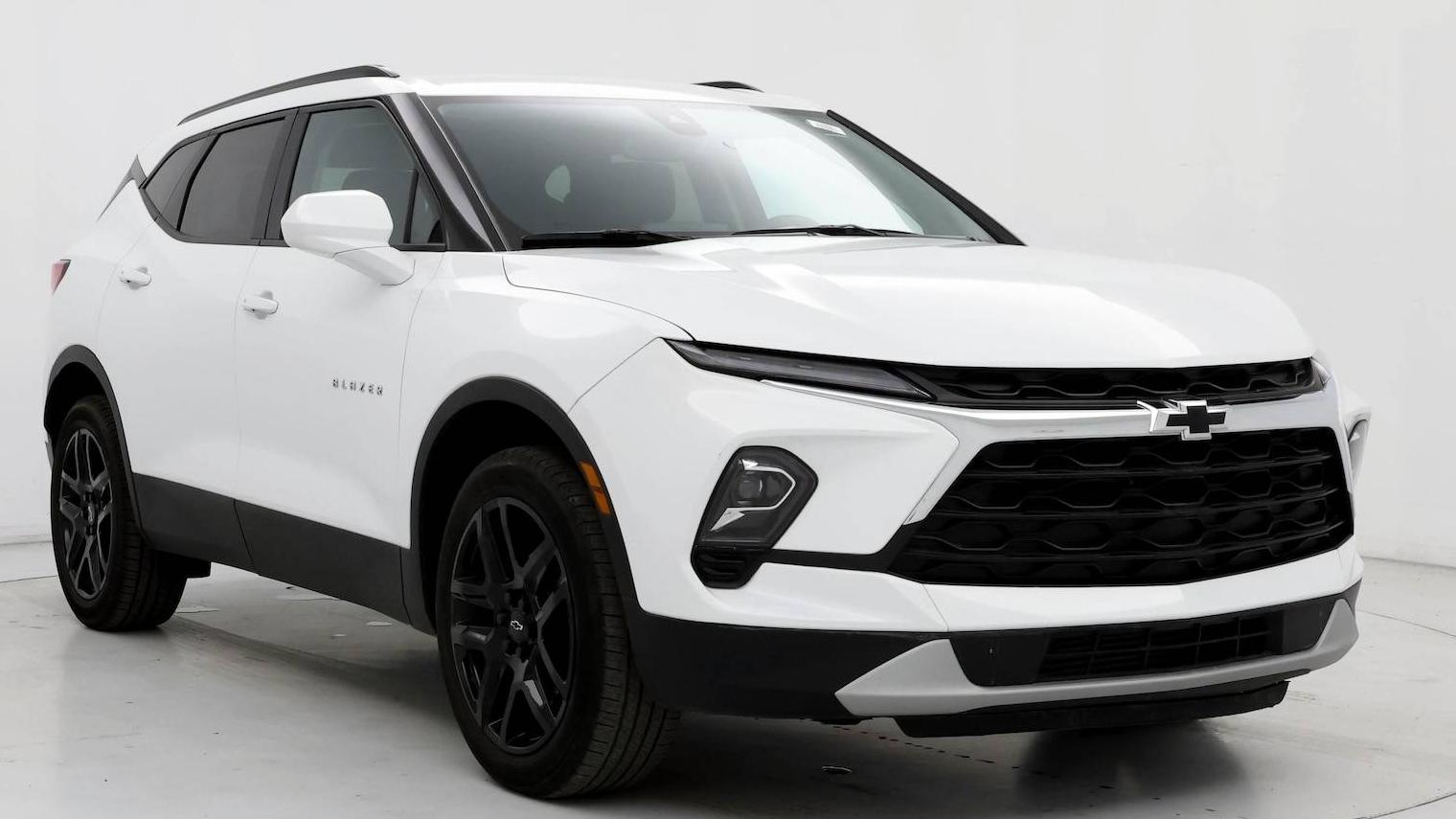 CHEVROLET BLAZER 2023 3GNKBCR48PS202864 image