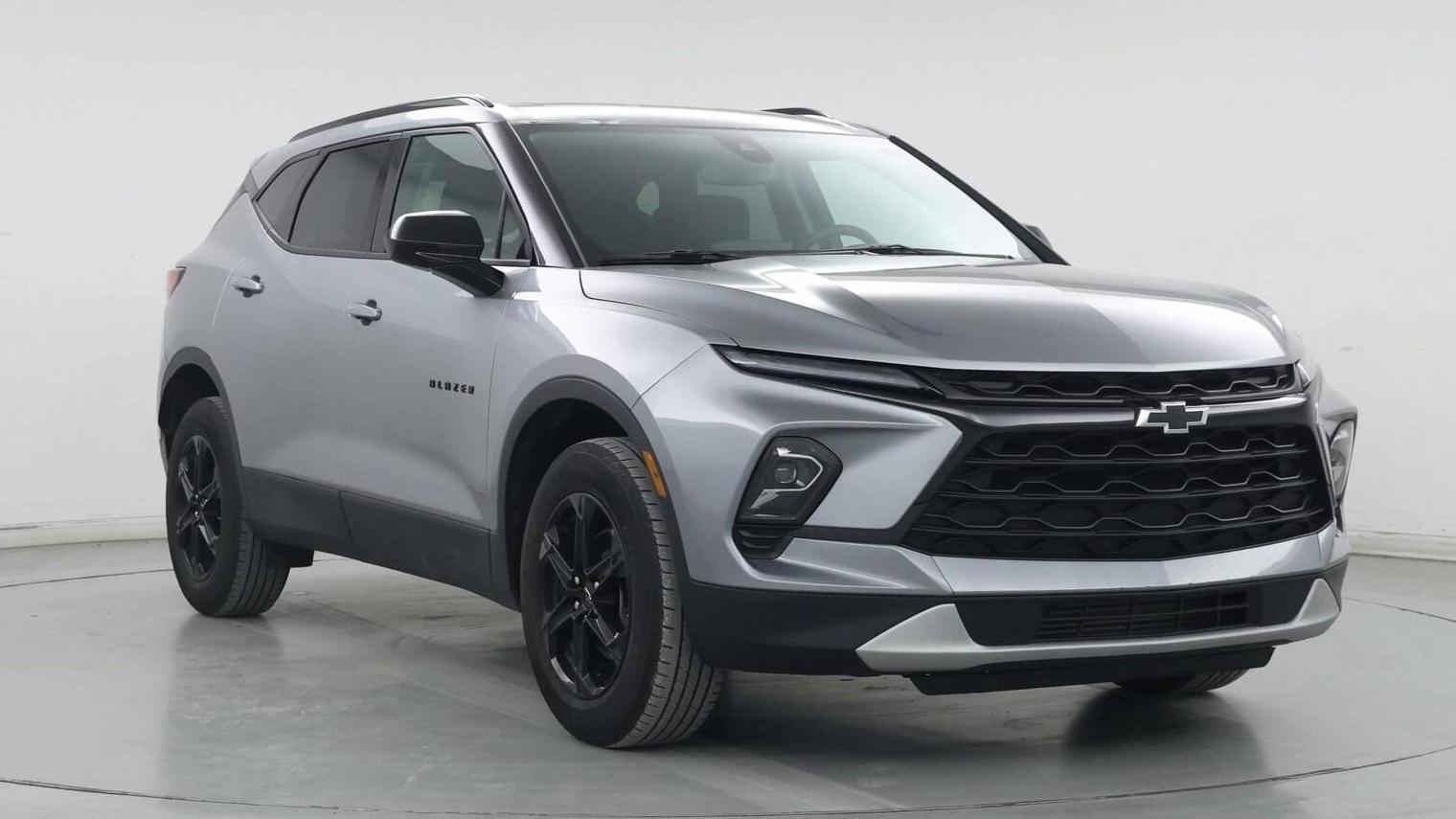 CHEVROLET BLAZER 2023 3GNKBCR43PS176061 image