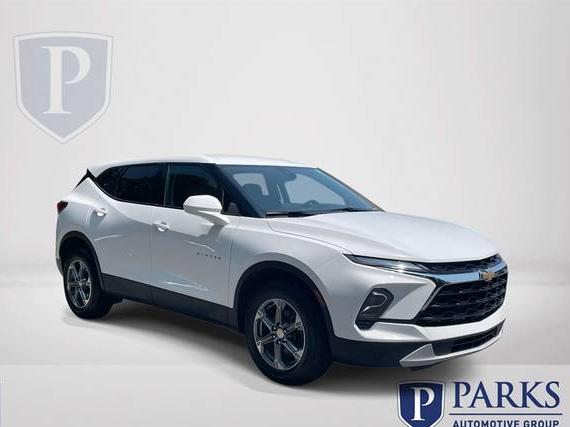 CHEVROLET BLAZER 2023 3GNKBHR45PS217111 image