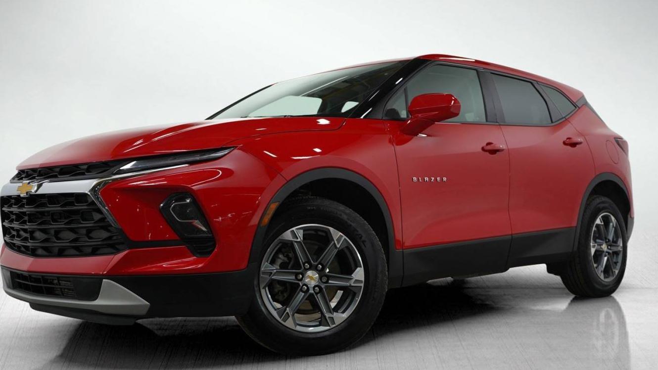 CHEVROLET BLAZER 2023 3GNKBHRS1PS102147 image