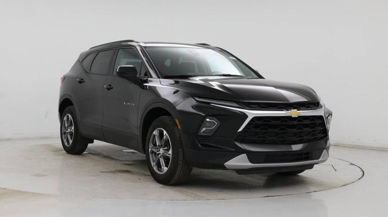 CHEVROLET BLAZER 2023 3GNKBCR43PS135722 image