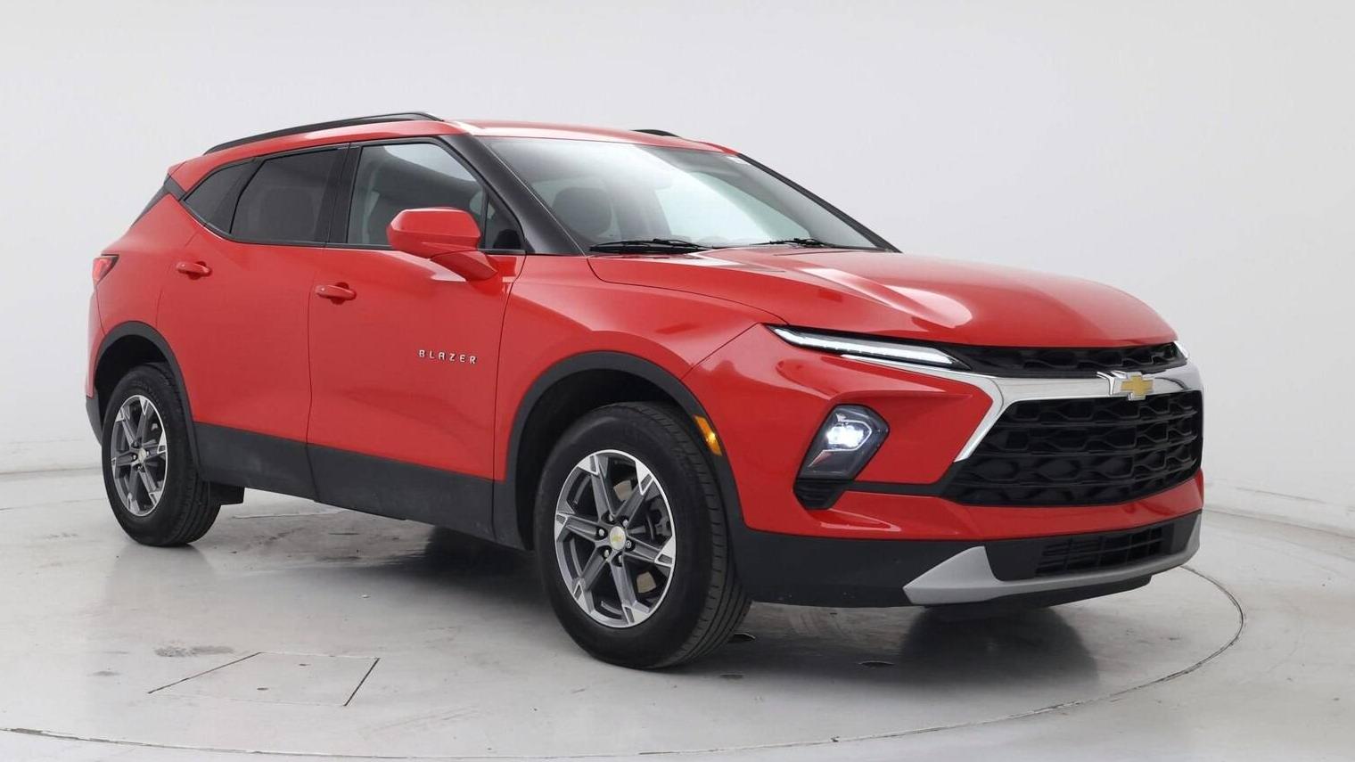 CHEVROLET BLAZER 2023 3GNKBCR42PS117728 image