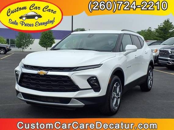 CHEVROLET BLAZER 2023 3GNKBCR47PS223723 image