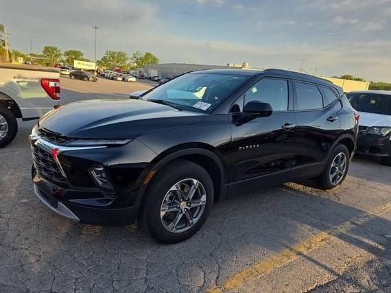 CHEVROLET BLAZER 2023 3GNKBCR4XPS173948 image