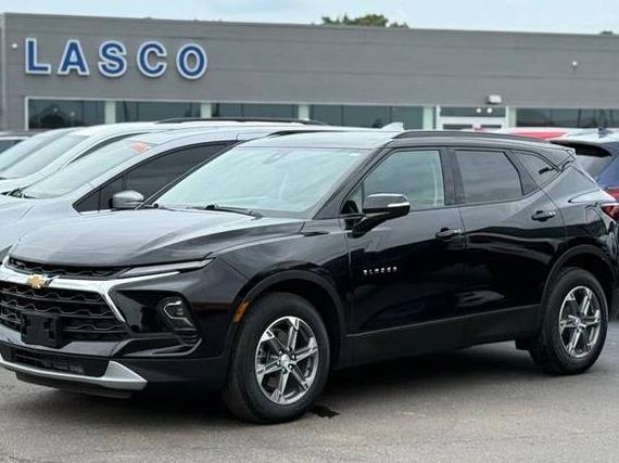 CHEVROLET BLAZER 2023 3GNKBJRS1PS109249 image