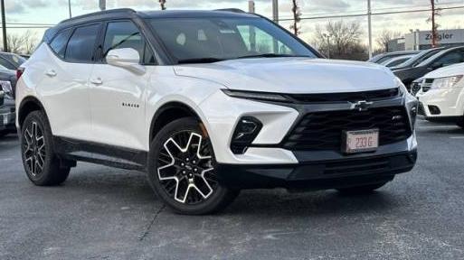 CHEVROLET BLAZER 2023 3GNKBKRS8PS109013 image