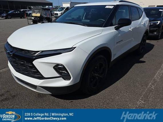 CHEVROLET BLAZER 2023 3GNKBCR41PS220087 image