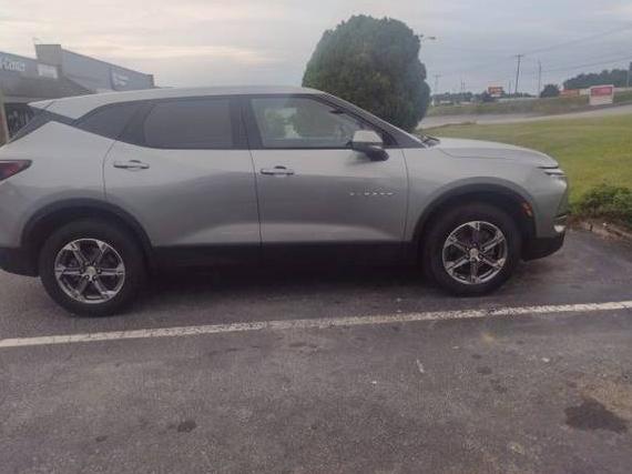 CHEVROLET BLAZER 2023 3GNKBCR47PS166715 image