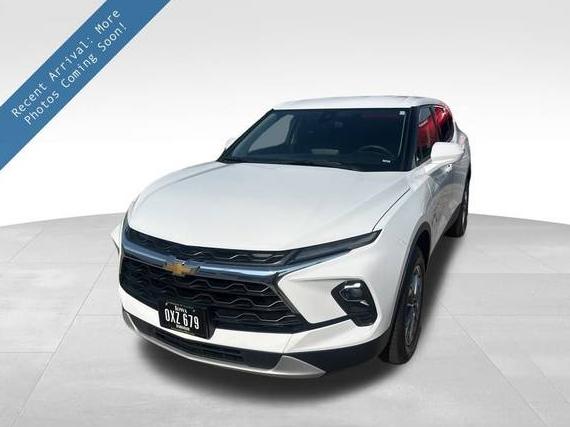 CHEVROLET BLAZER 2023 3GNKBHR46PS182594 image