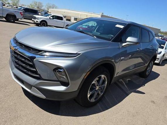 CHEVROLET BLAZER 2023 3GNKBCR43PS170020 image