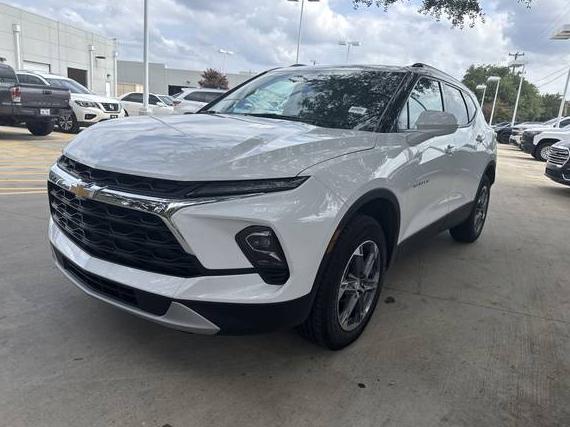 CHEVROLET BLAZER 2023 3GNKBCR48PS220572 image