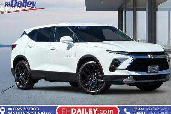 CHEVROLET BLAZER 2023 3GNKBHR44PS181590 image