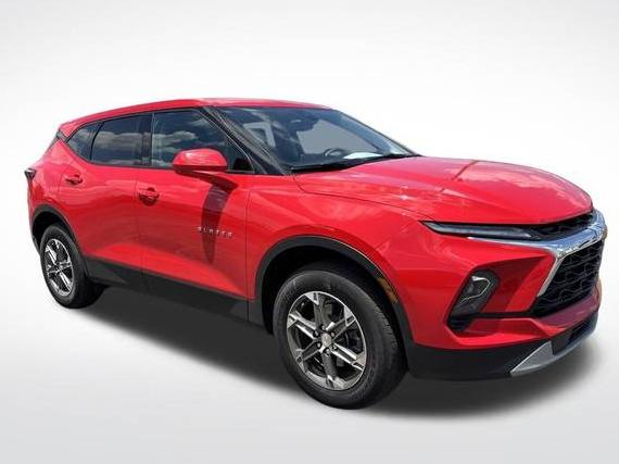 CHEVROLET BLAZER 2024 3GNKBCR40RS173007 image