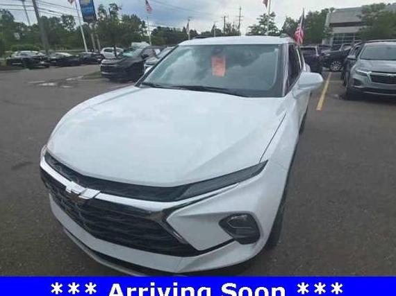 CHEVROLET BLAZER 2024 3GNKBHR43RS165156 image