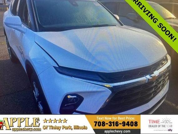 CHEVROLET BLAZER 2024 3GNKBCR44RS120309 image