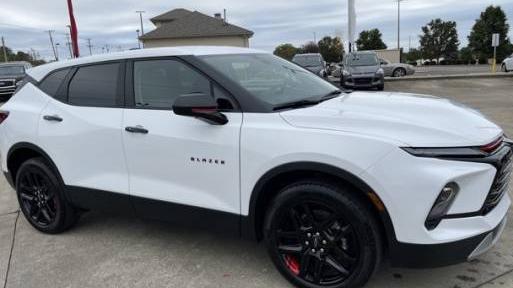 CHEVROLET BLAZER 2024 3GNKBHR47RS142334 image CHEVROLET BLAZER 2024 3GNKBHR47RS142334 image