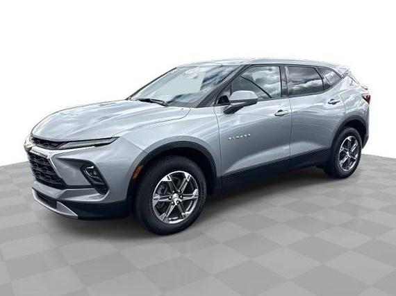 CHEVROLET BLAZER 2024 3GNKBCR42RS180959 image