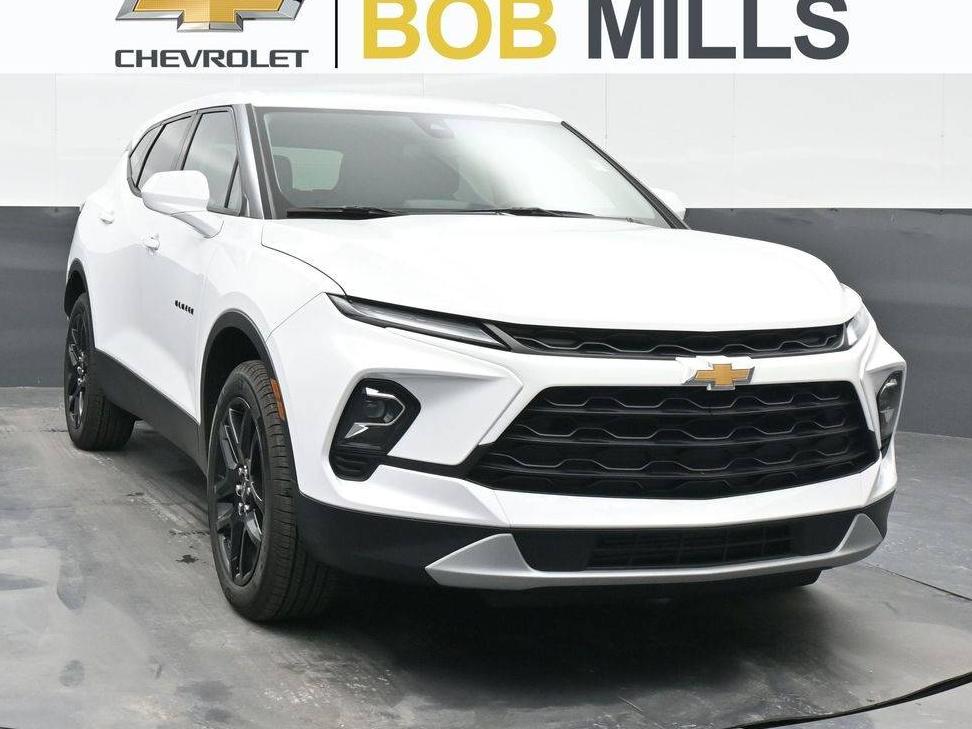 CHEVROLET BLAZER 2024 3GNKBCR44RS171602 image