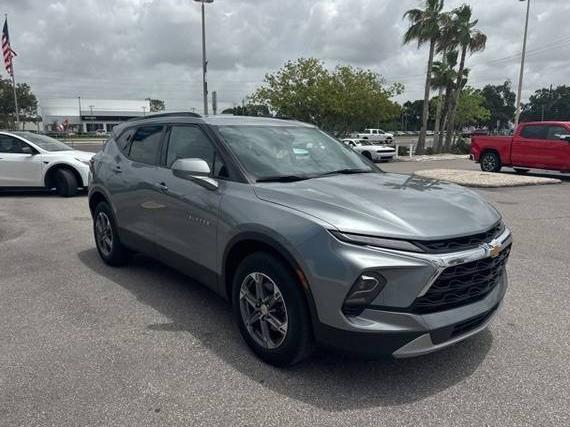 CHEVROLET BLAZER 2024 3GNKBCR48RS121317 image