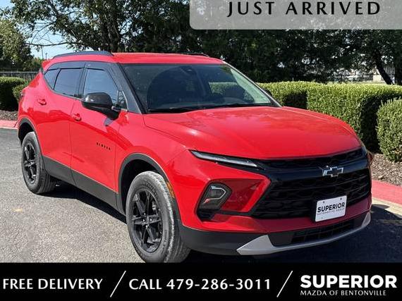 CHEVROLET BLAZER 2024 3GNKBCR48RS262422 image