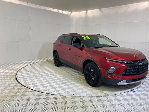 CHEVROLET BLAZER 2024 3GNKBHR43RS167473 image