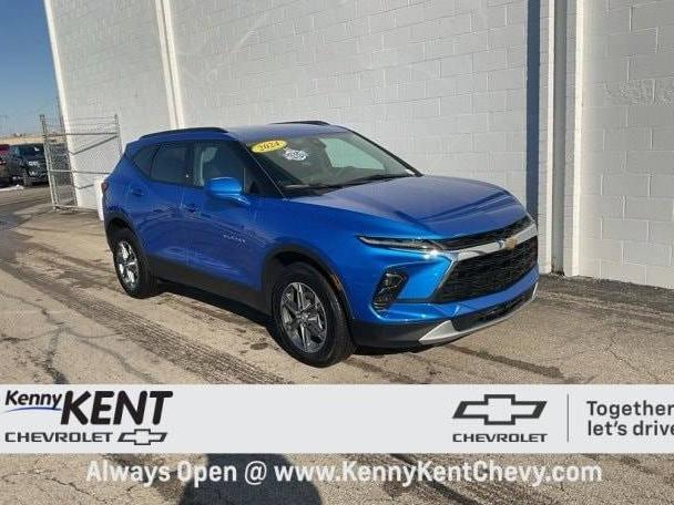 CHEVROLET BLAZER 2024 3GNKBCR44RS267147 image