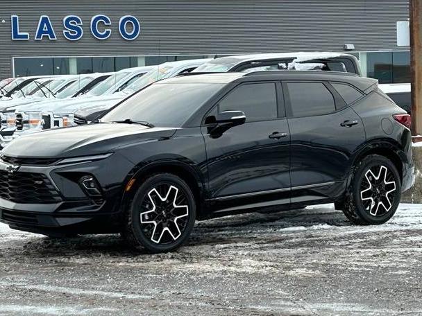 CHEVROLET BLAZER 2024 3GNKBKRS3RS171826 image