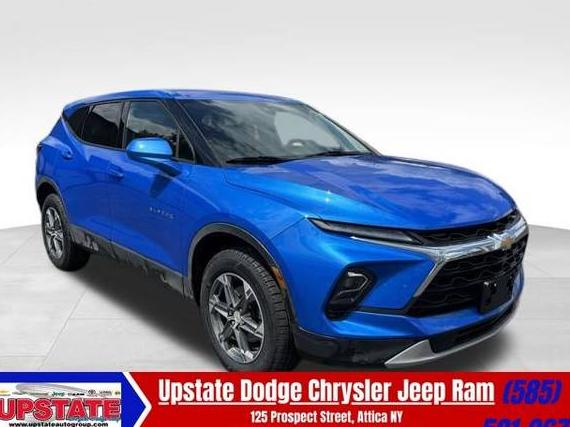 CHEVROLET BLAZER 2024 3GNKBHR44RS231147 image