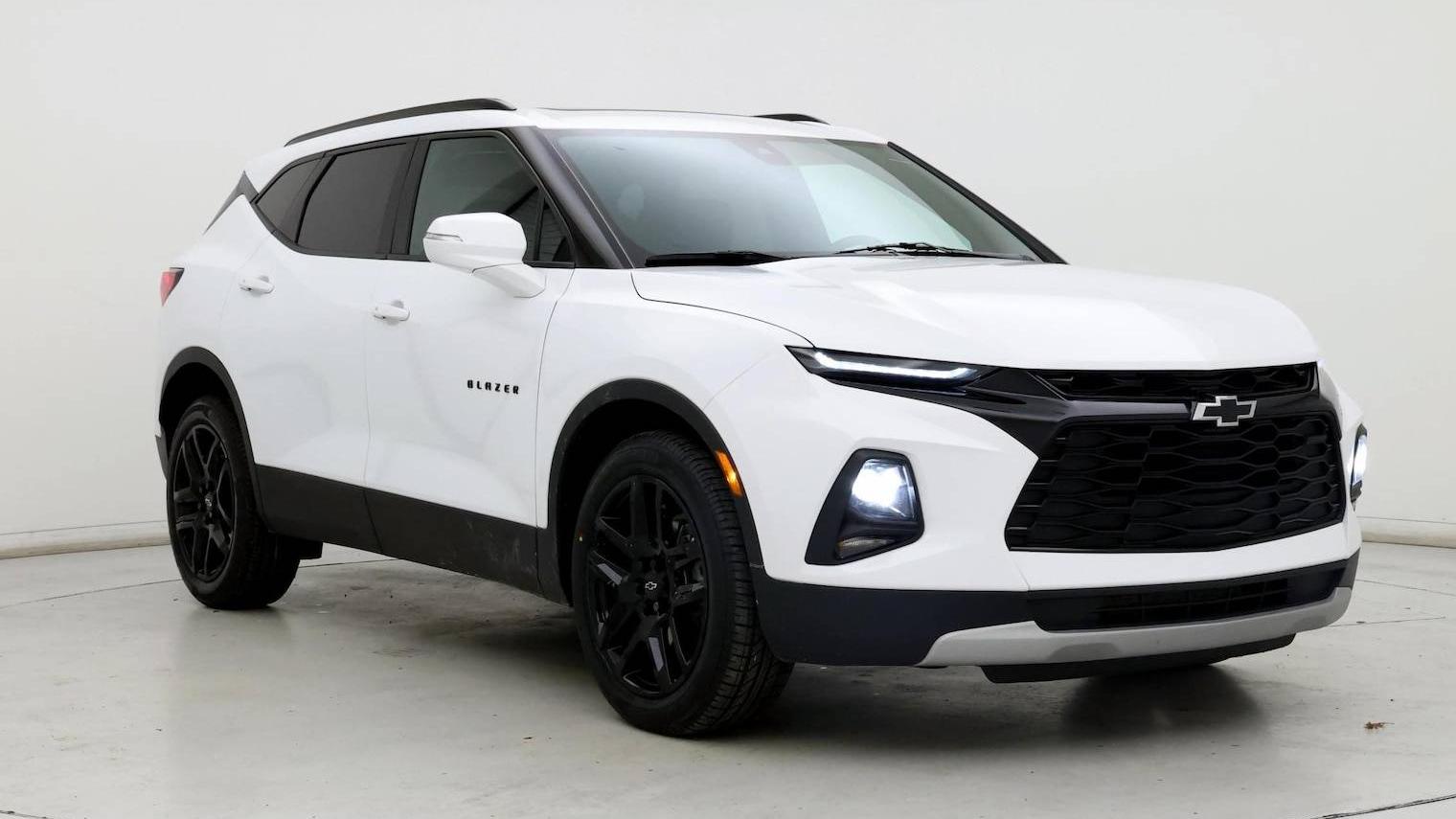 CHEVROLET BLAZER 2022 3GNKBJRS1NS134374 image