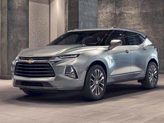 CHEVROLET BLAZER 2022 3GNKBHR42NS123698 image