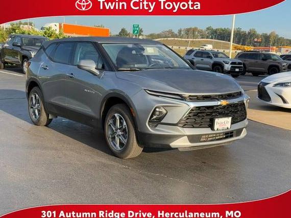 CHEVROLET BLAZER 2025 3GNKBHR45SS133654 image CHEVROLET BLAZER 2025 3GNKBHR45SS133654 image