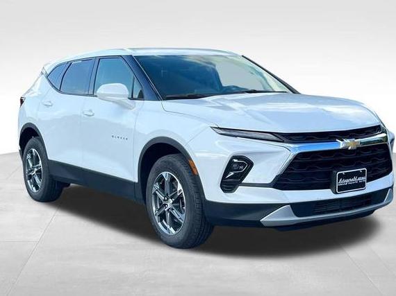 CHEVROLET BLAZER 2025 3GNKBHR45SS156917 image CHEVROLET BLAZER 2025 3GNKBHR45SS156917 image