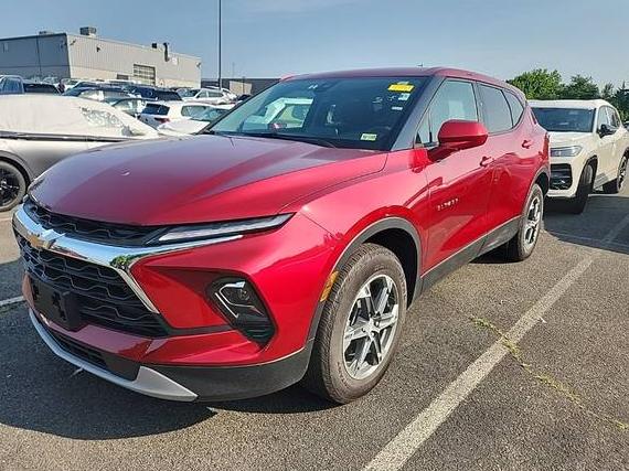 CHEVROLET BLAZER 2025 3GNKBHR46SS129192 image