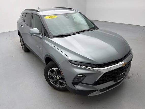 CHEVROLET BLAZER 2025 3GNKBHR48SS184890 image CHEVROLET BLAZER 2025 3GNKBHR48SS184890 image