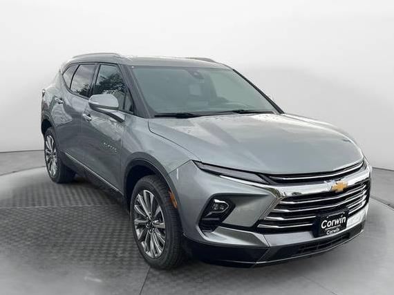 CHEVROLET BLAZER 2025 3GNKBLR45SS106134 image