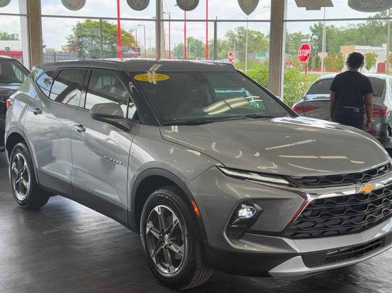CHEVROLET BLAZER 2025 3GNKBHR42SS168782 image