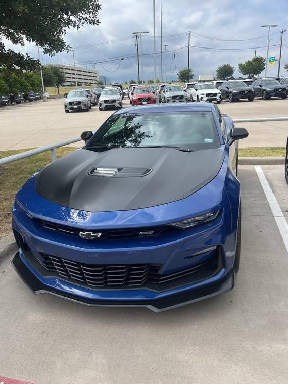 CHEVROLET CAMARO 2023 1G1FH1R79P0109780 image