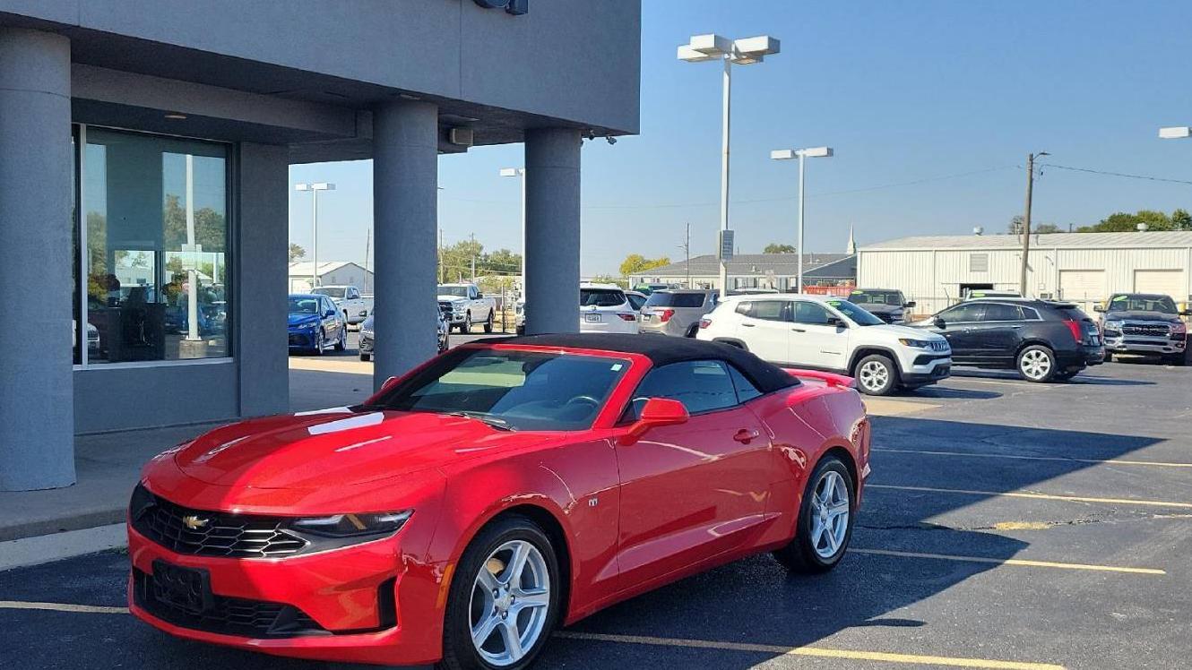 CHEVROLET CAMARO 2023 1G1FB3DX9P0145568 image