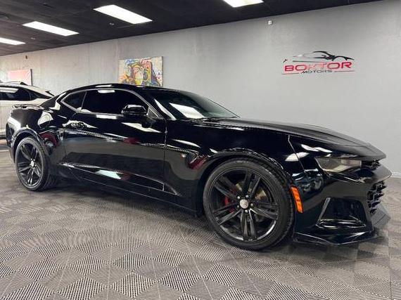 CHEVROLET CAMARO 2016 1G1FB1RS1G0174760 image