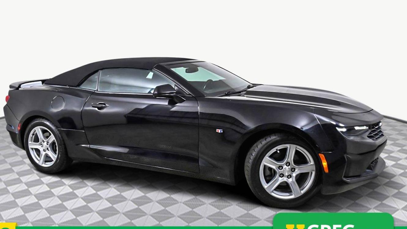 CHEVROLET CAMARO 2019 1G1FB3DX2K0132119 image