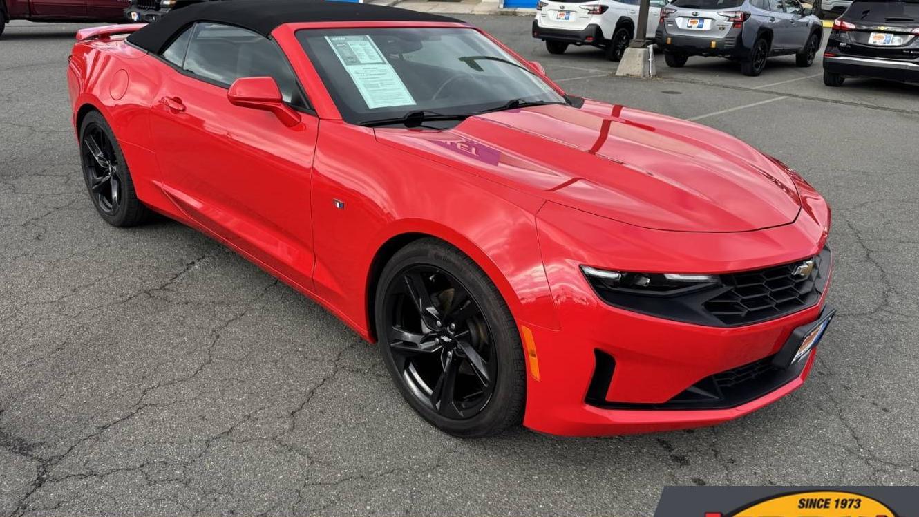 CHEVROLET CAMARO 2019 1G1FB3DX6K0158481 image