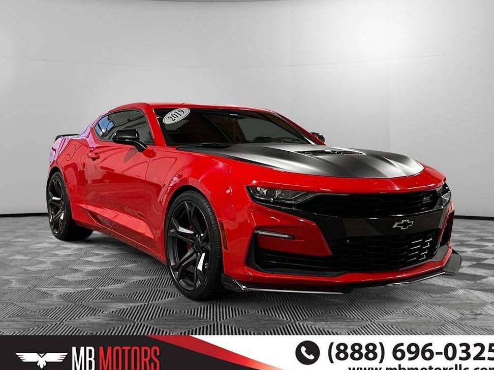 CHEVROLET CAMARO 2019 1G1FE1R72K0146588 image