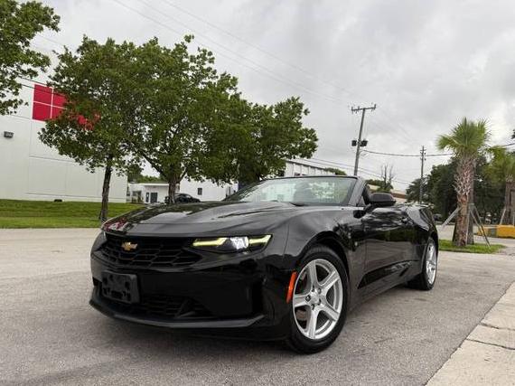 CHEVROLET CAMARO 2019 1G1FB3DS9K0108257 image