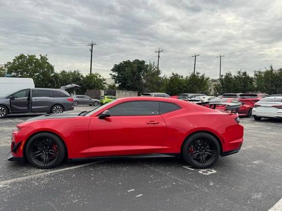 CHEVROLET CAMARO 2019 1G1FJ1R67K0139025 image